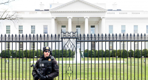 Sparatoria vicino alla Casa Bianca: ucciso un uomo armato, Trump non coinvolto